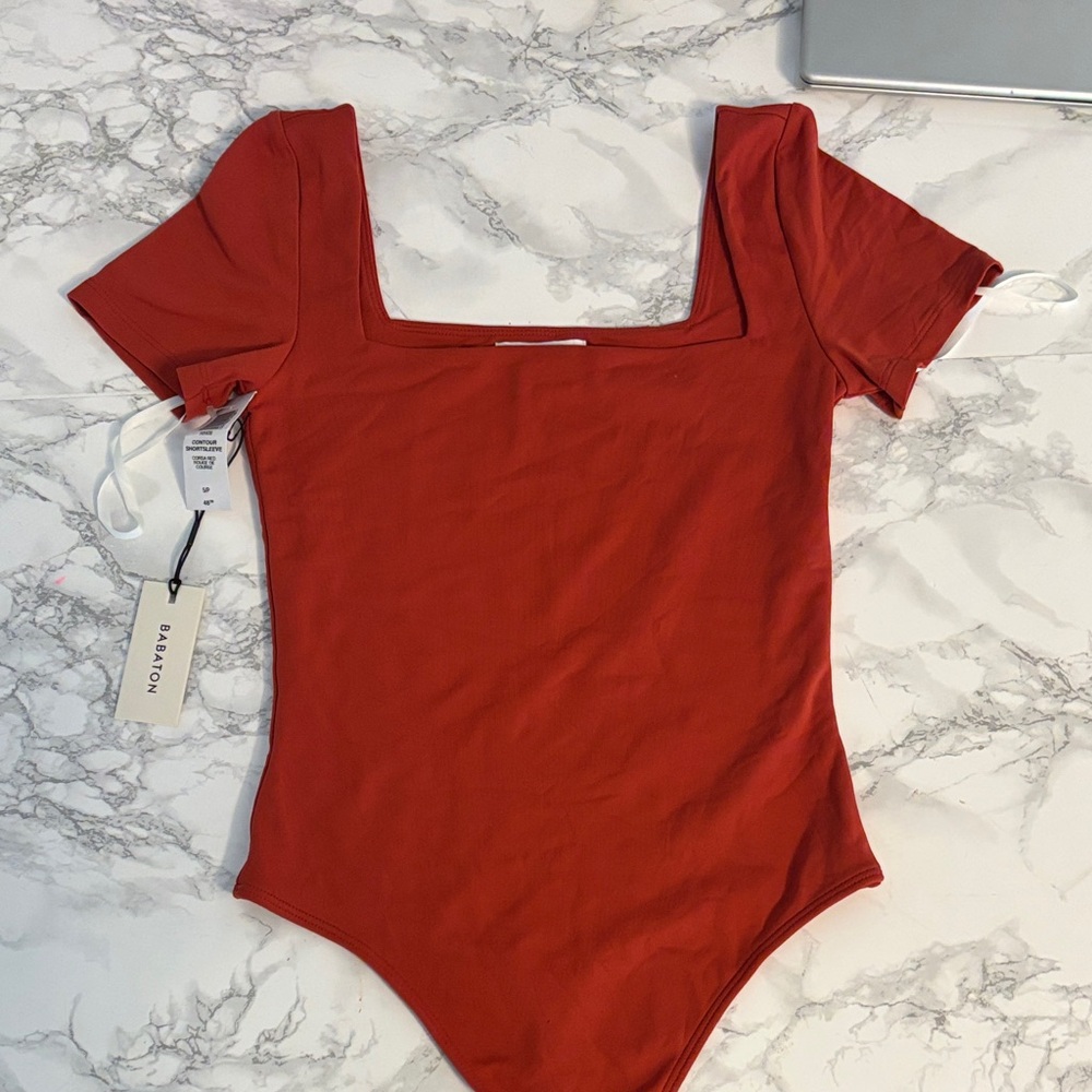 NWT Babaton Brick Red Square Neck Short Sleeve Bodysuit